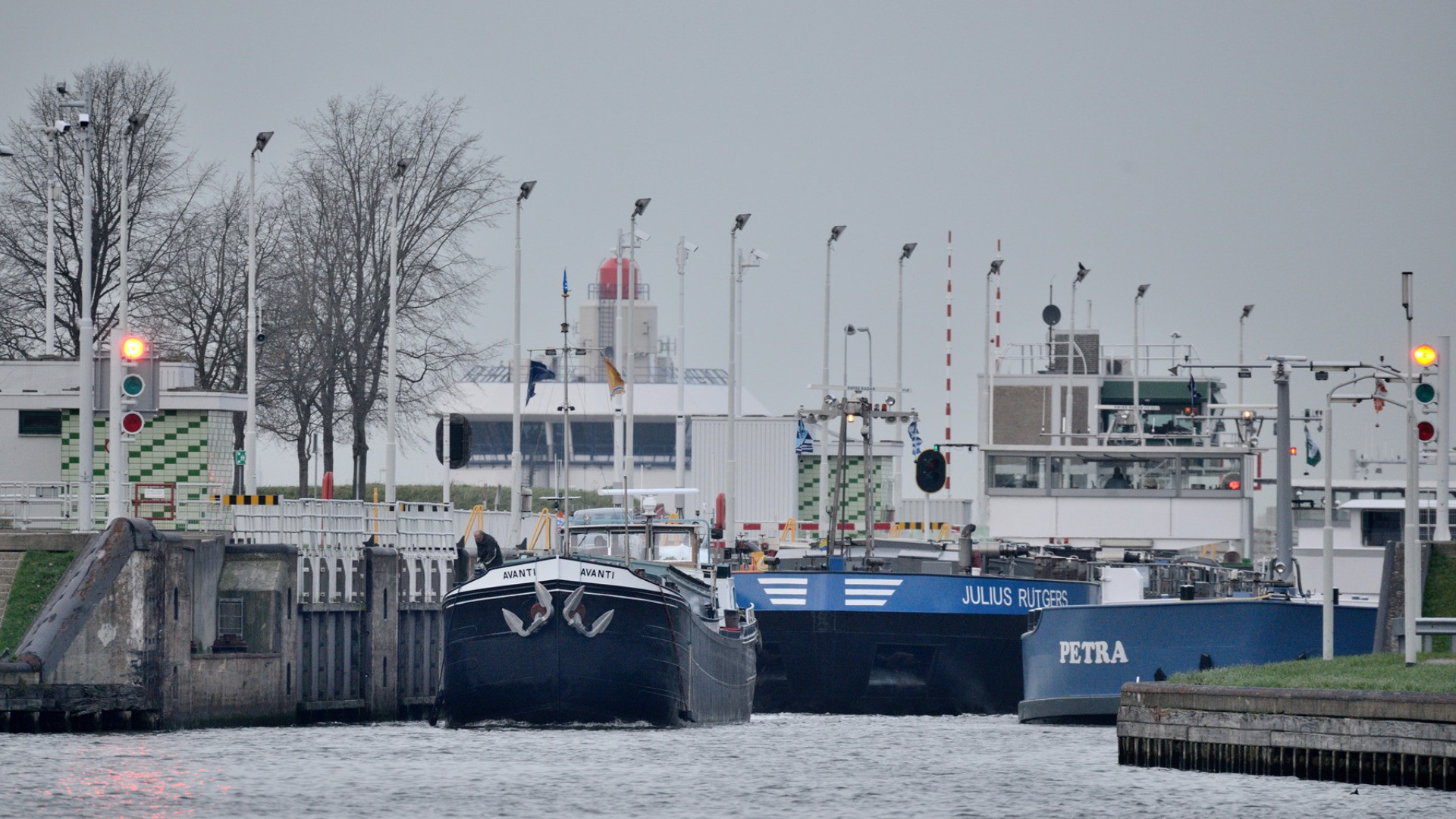 cees-den-braber-oostsluis-petra-scheepvaart-binnenvaart-dec-2015-(1)